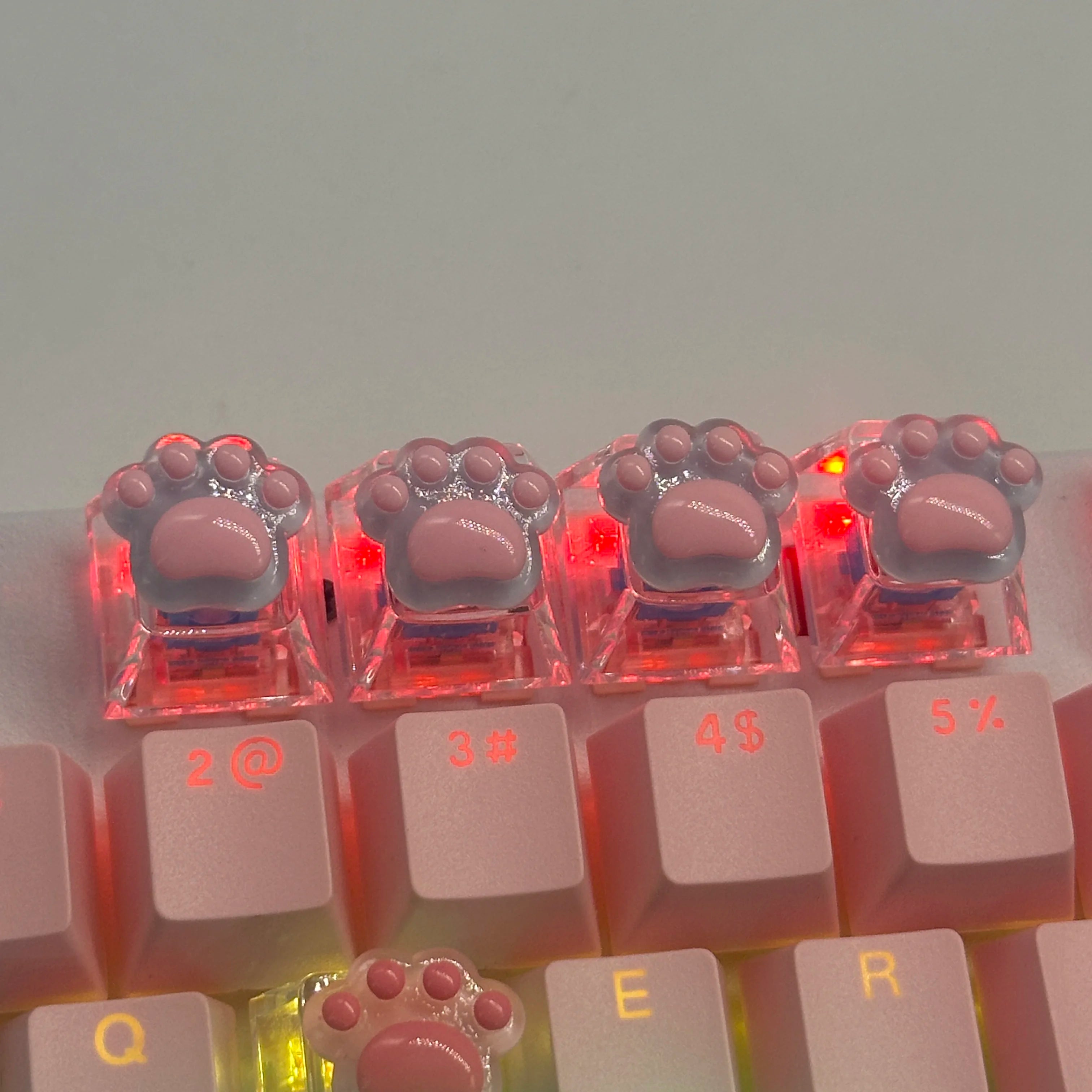 4pcs high-quality epoxy resin DIY semi transparent cute cat paw cross axis mechanical keyboard keycaps universal accessories